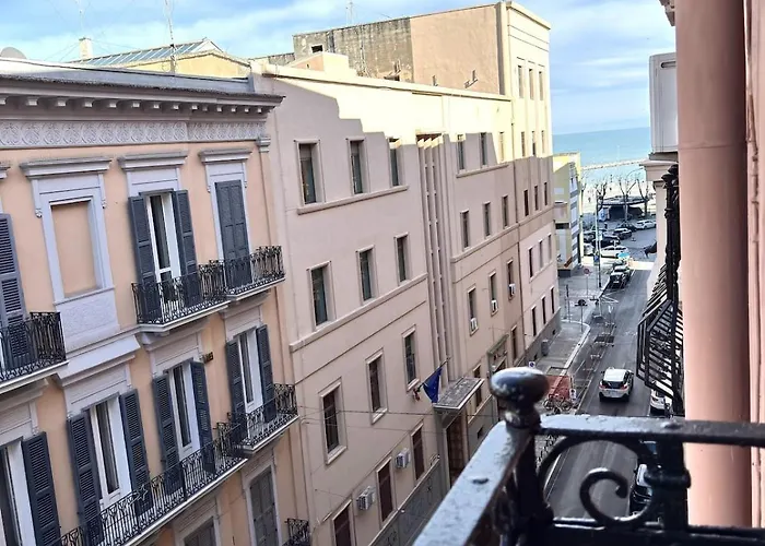 Your Home, A Beautiful View Apartment *